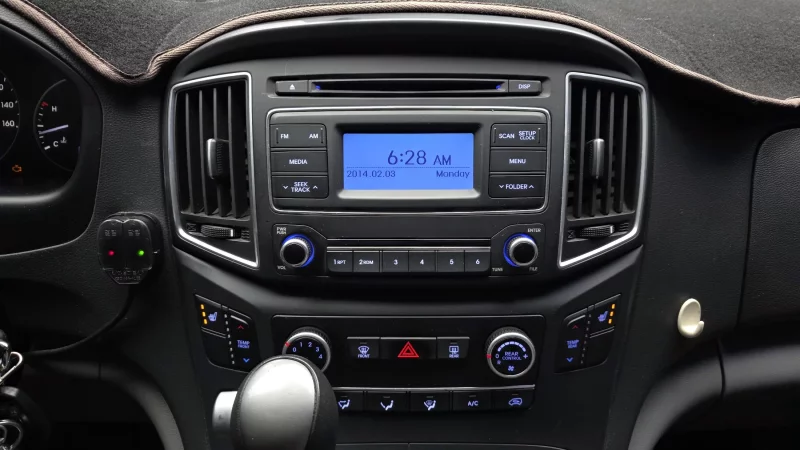 Hyundai Starex