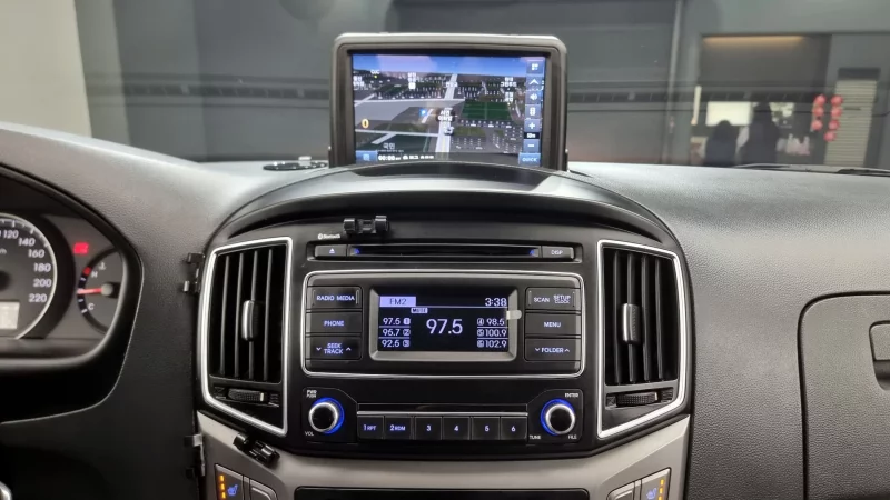 Hyundai Starex