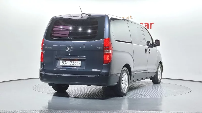 Hyundai Starex