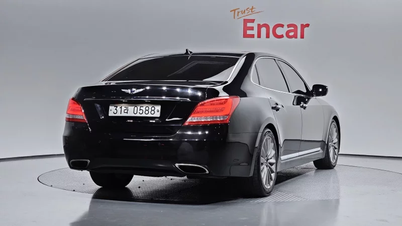Hyundai Equus