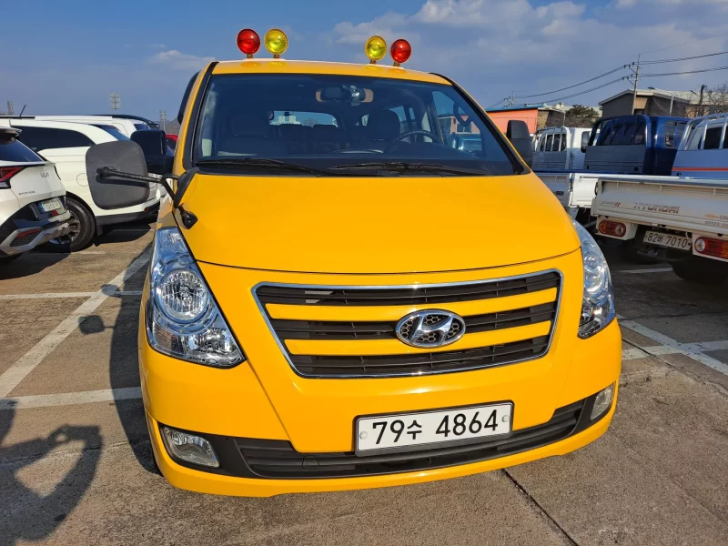 Hyundai Starex