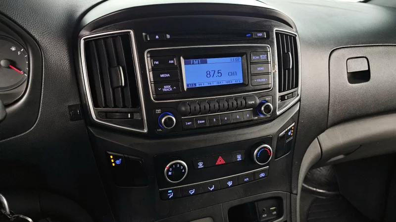 Hyundai Starex