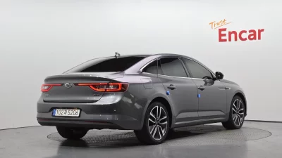 Renault SM6