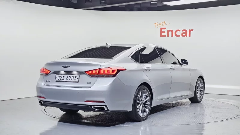 Hyundai Genesis