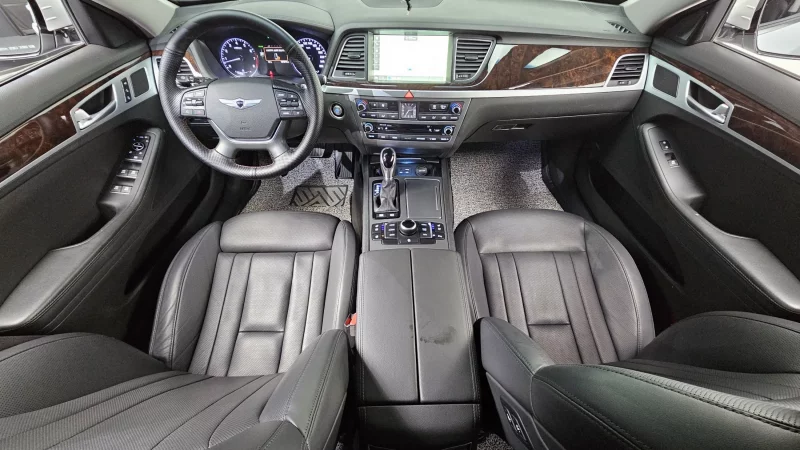 Hyundai Genesis