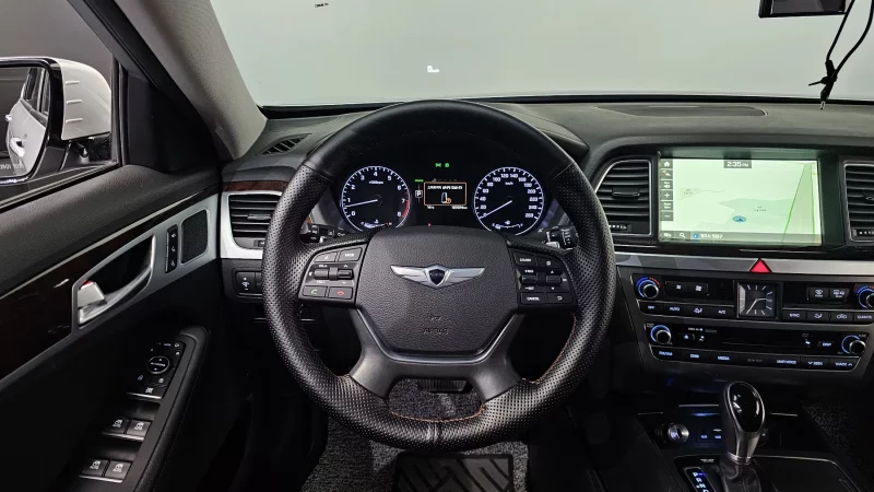 Hyundai Genesis