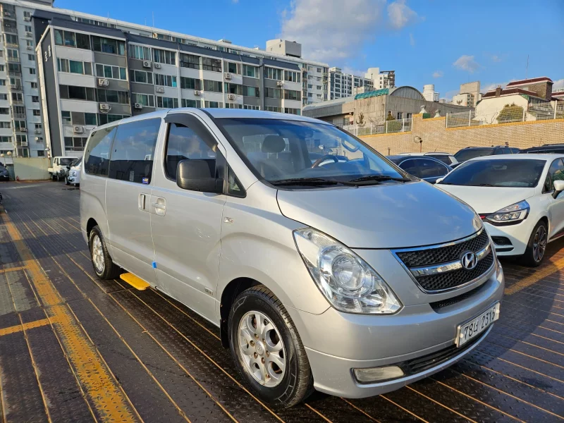 Hyundai Grand Starex
