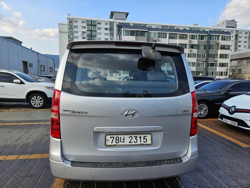 Hyundai Grand Starex