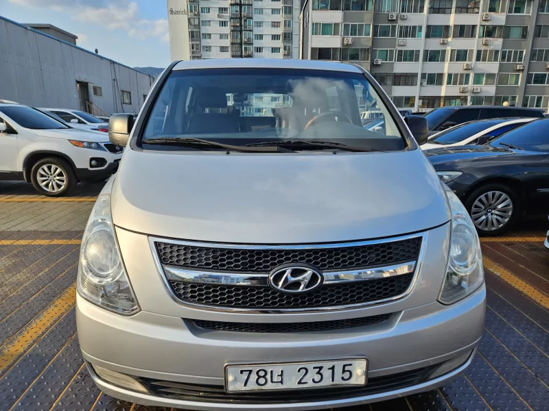 Hyundai Grand Starex