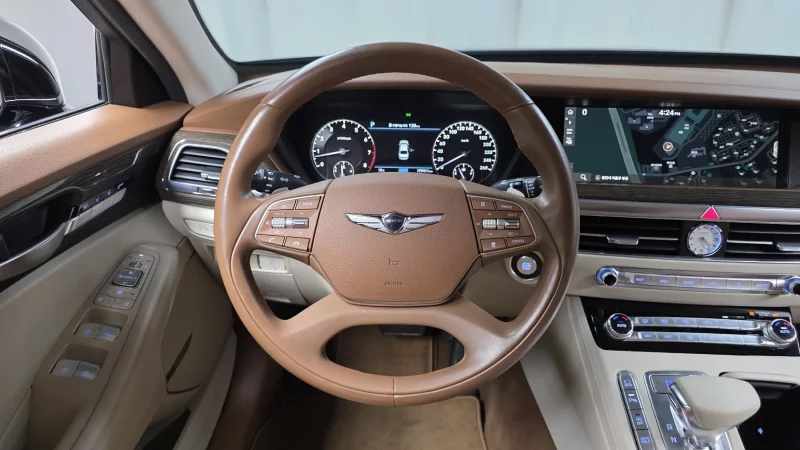 Genesis G90