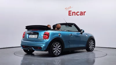 MINI Cooper Convertible