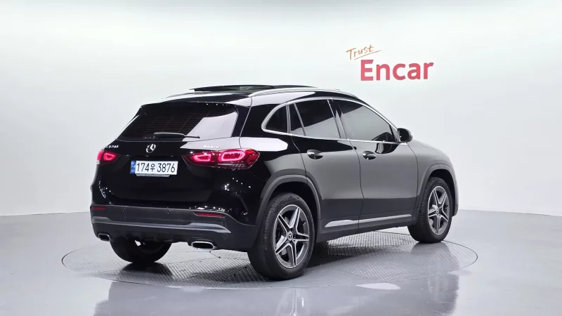 Mercedes-Benz GLA-Class