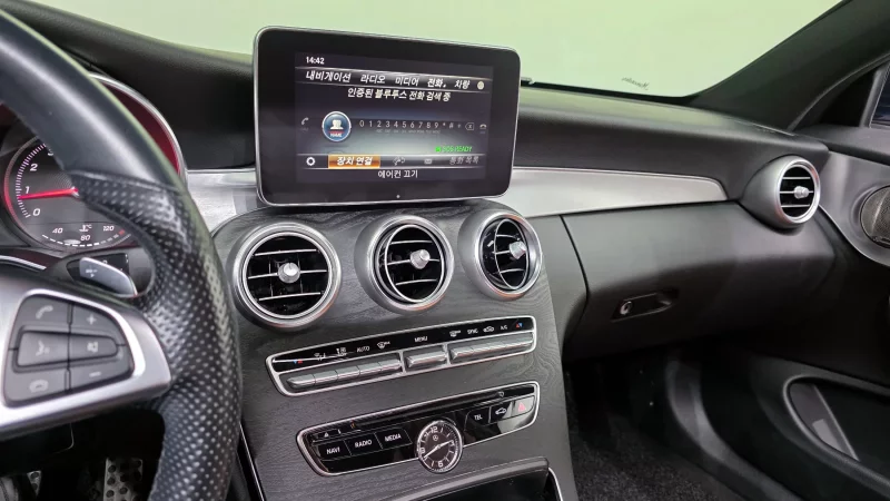 Mercedes-Benz C-Class