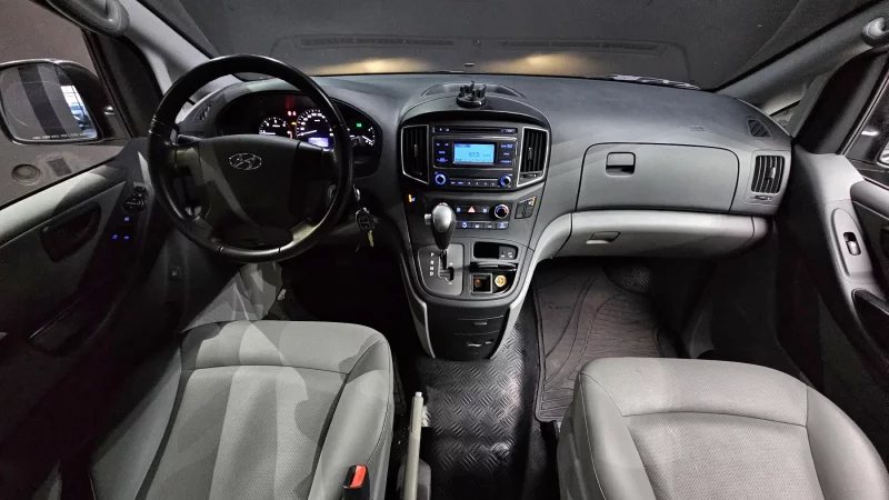 Hyundai Grand Starex