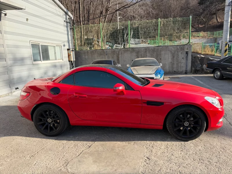 Mercedes-Benz SLK-Class