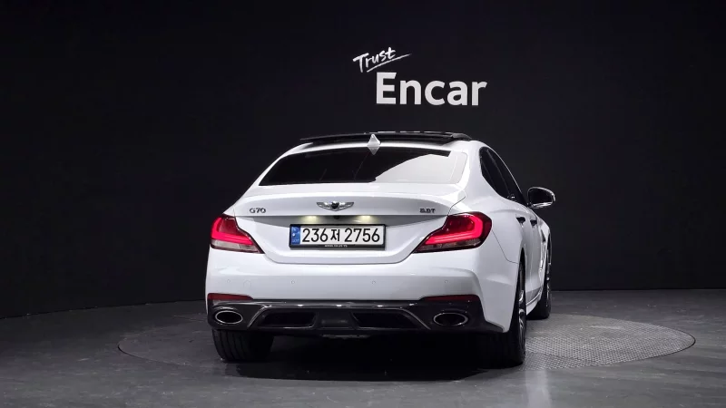 Genesis G70