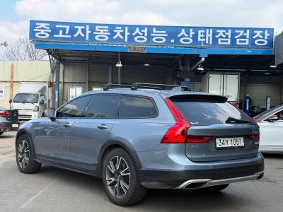 Volvo V90