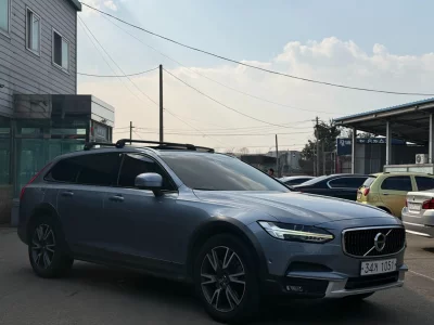 Volvo V90