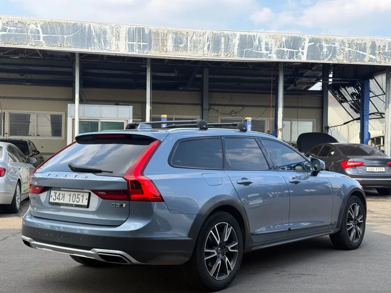 Volvo V90
