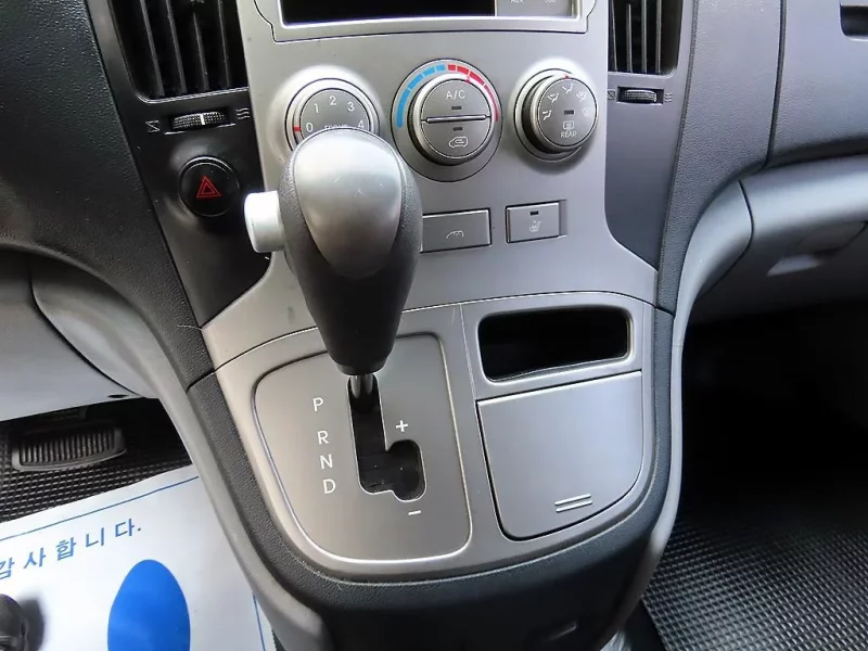 Hyundai Grand Starex