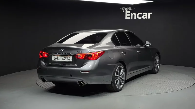 Infiniti Q50