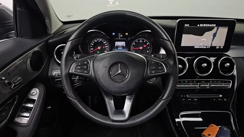 Mercedes-Benz C-Class