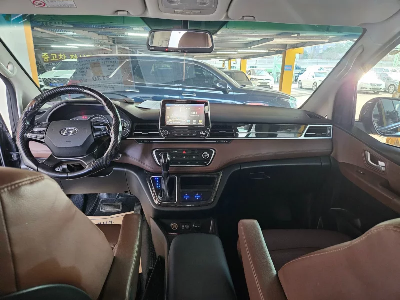 Hyundai Grand Starex
