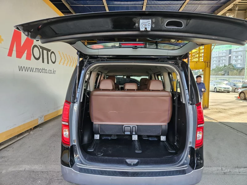 Hyundai Grand Starex