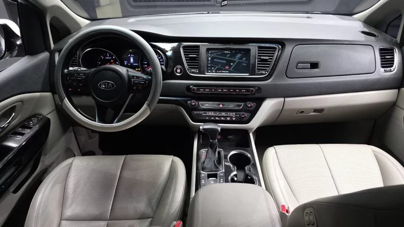 Kia Carnival