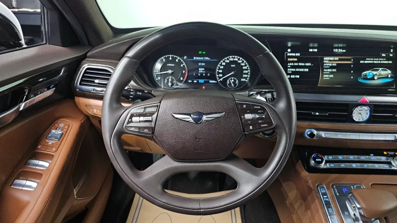 Genesis G90