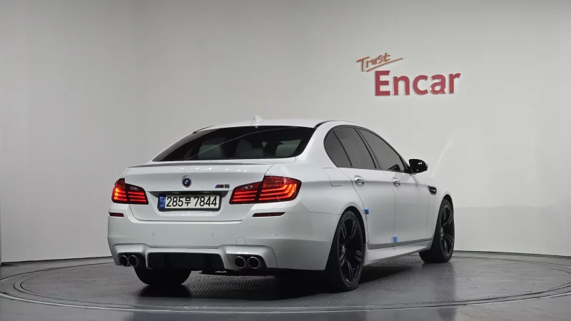 BMW M5
