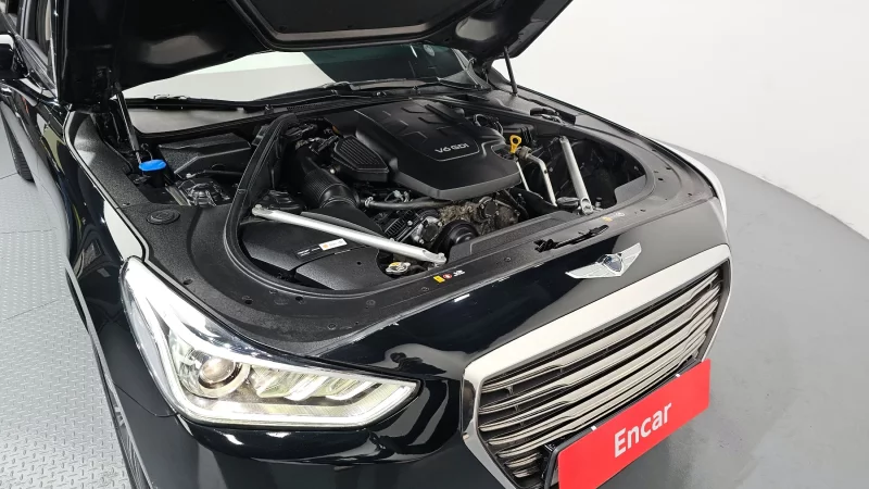 Genesis EQ900