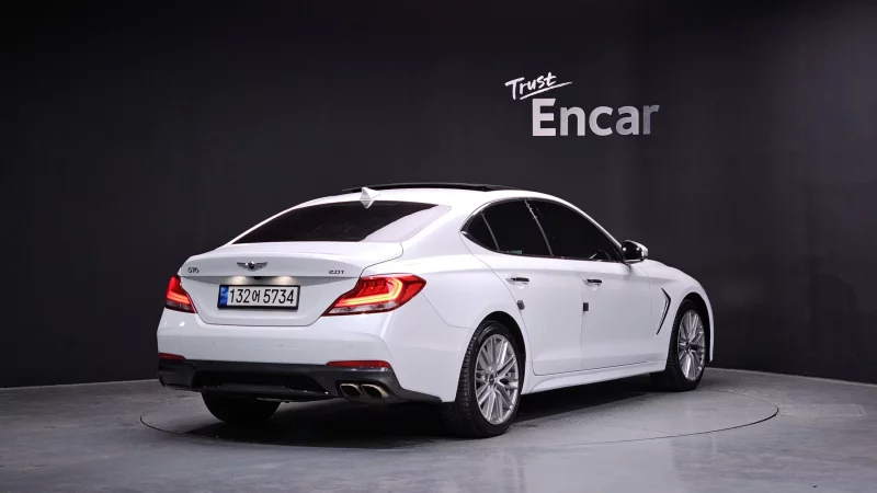 Genesis G70