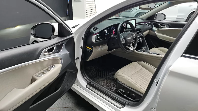 Genesis G70