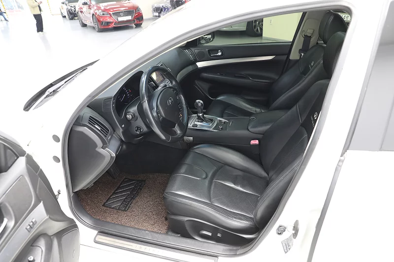 Infiniti G25