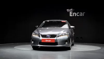 Lexus CT200h