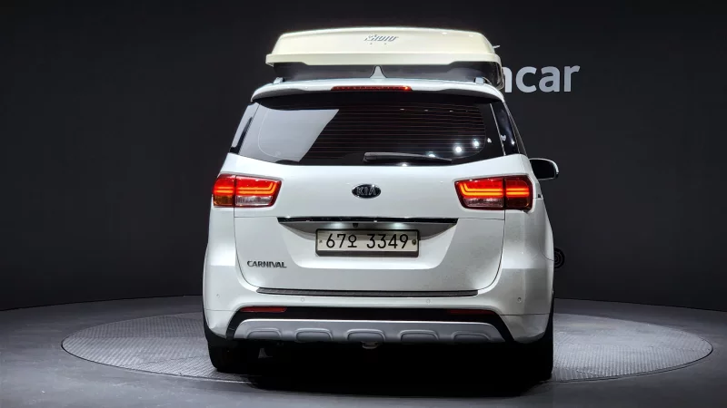 Kia Carnival