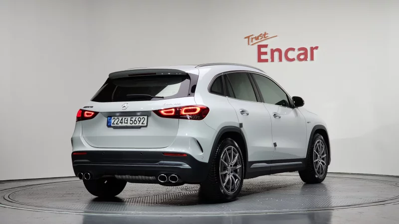 Mercedes-Benz GLA-Class