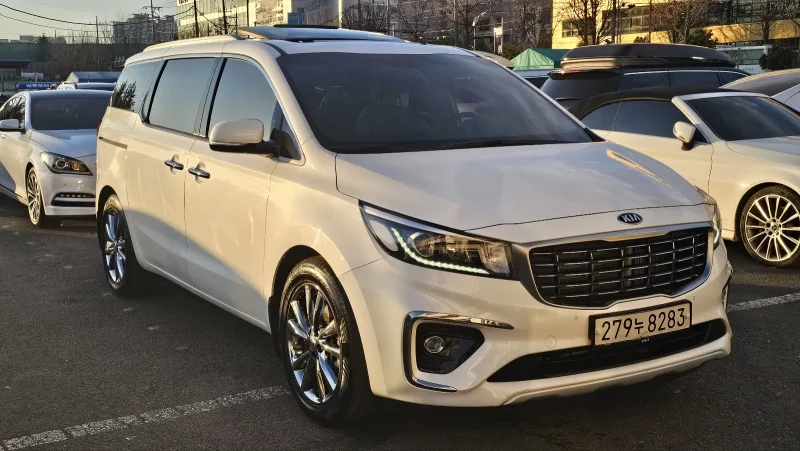 Kia Carnival