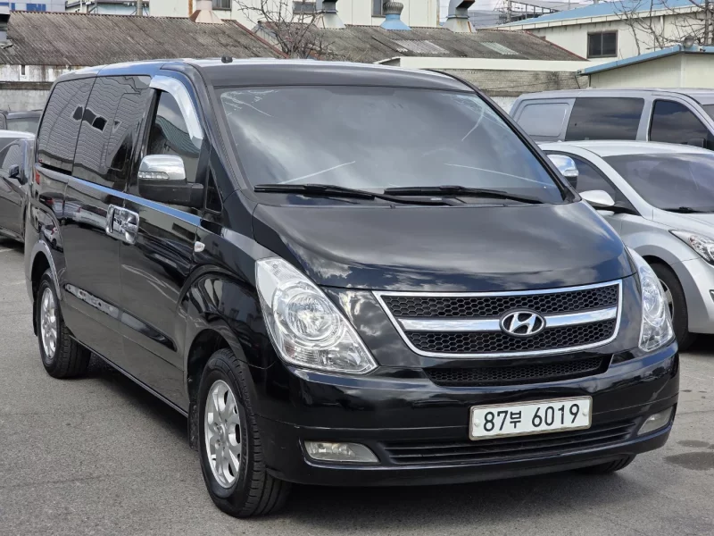 Hyundai Starex