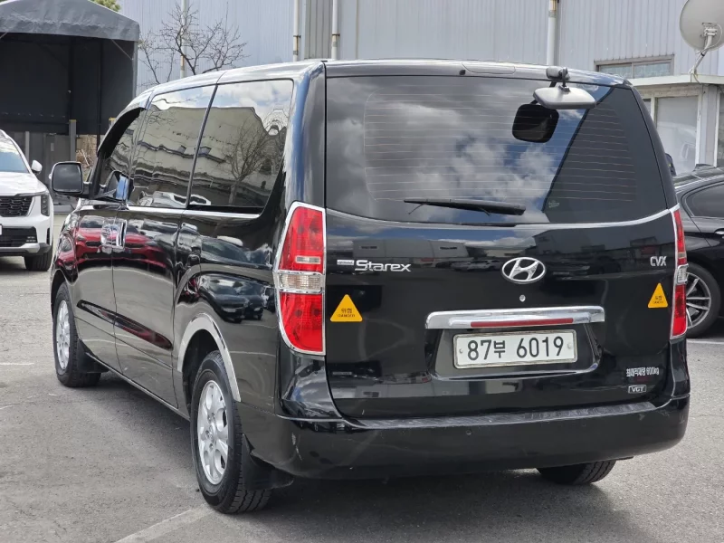 Hyundai Starex