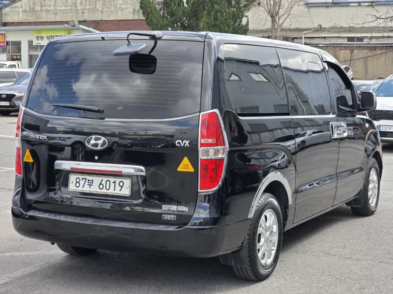 Hyundai Starex