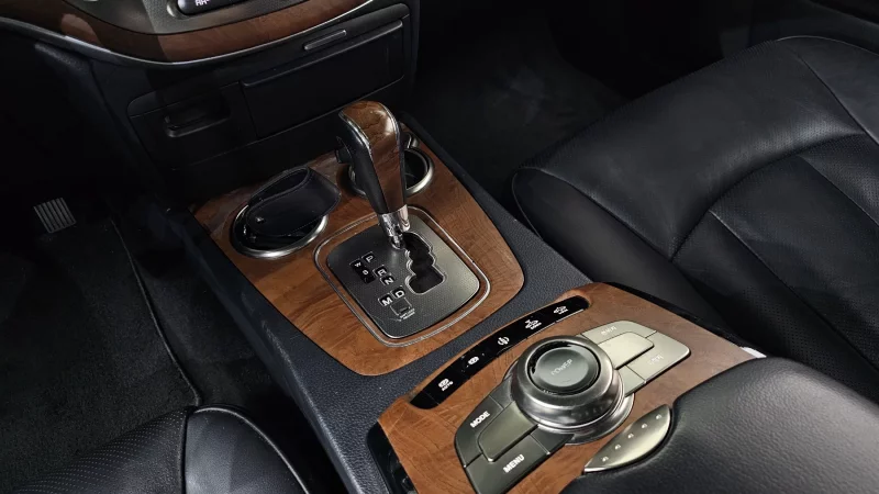 SsangYong Chairman W