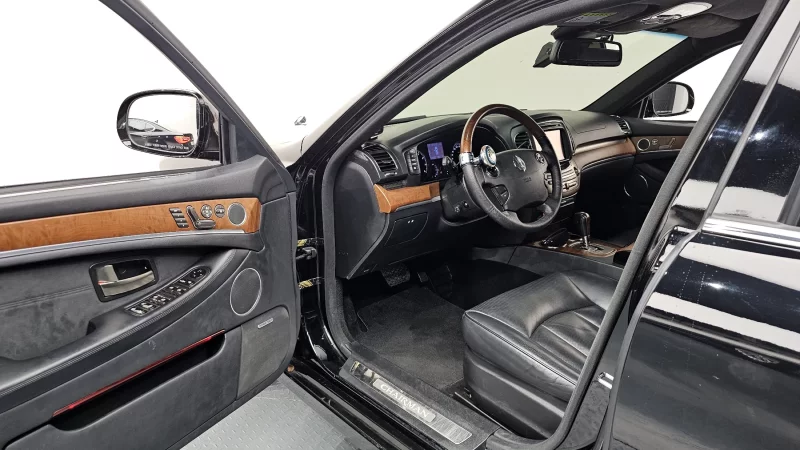 SsangYong Chairman W