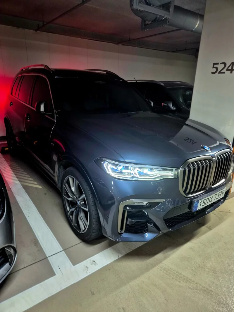 BMW X7