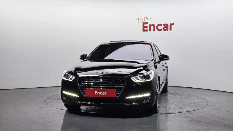 Genesis EQ900