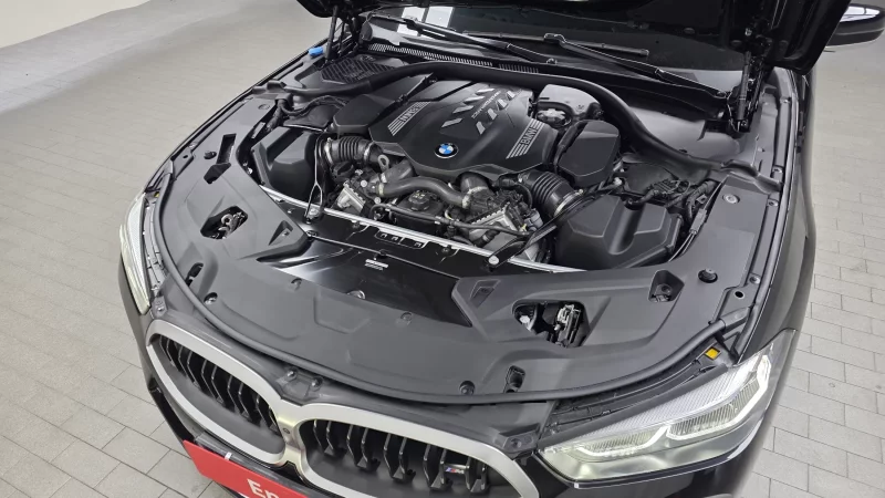 BMW 8-Series
