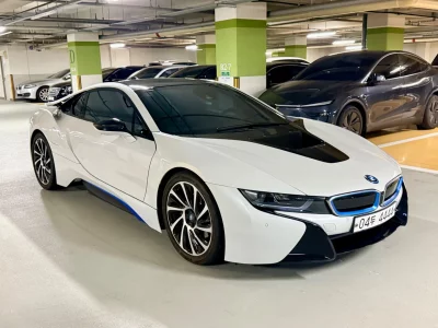 BMW i8