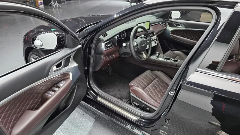 Genesis G70