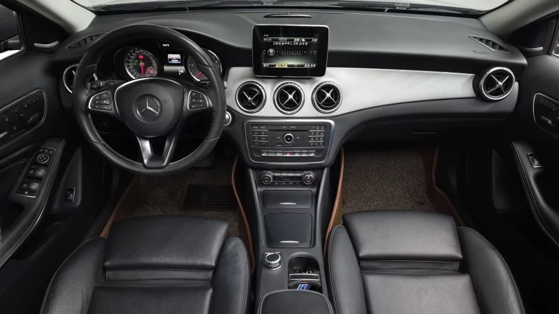 Mercedes-Benz GLA-Class